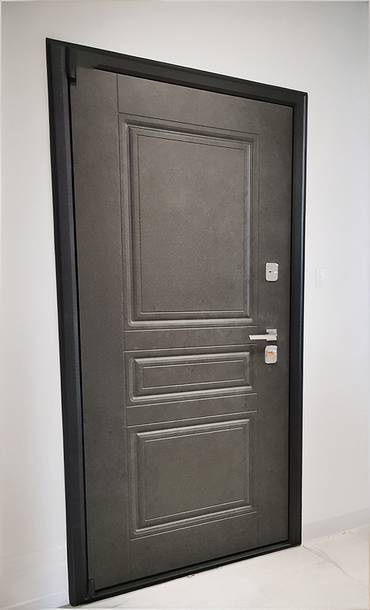 Квартирная дверь с плитой МДФ